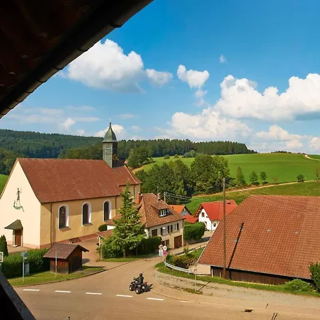 Deutscher Hof Гостевой дом Biederbach